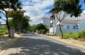 Bán căn nhà lê văn lương, phước kiển, nhà bè...